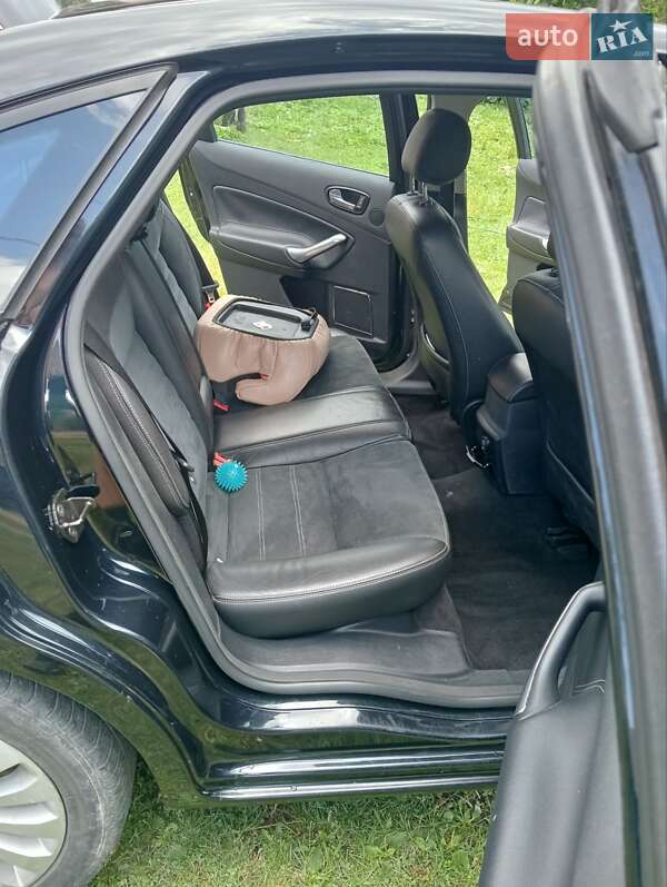 Лифтбек Ford Mondeo 2007 в Львове
