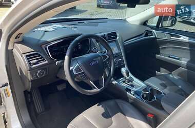 Седан Ford Mondeo 2017 в 