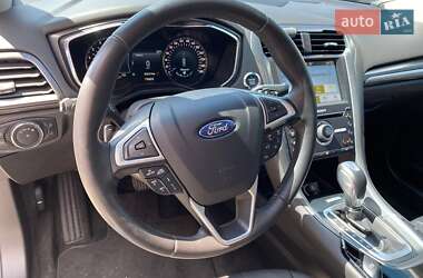 Седан Ford Mondeo 2017 в 
