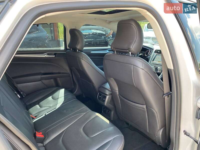 Седан Ford Mondeo 2017 в Львове фото 25 Седан Ford Mondeo 2017 в Львове