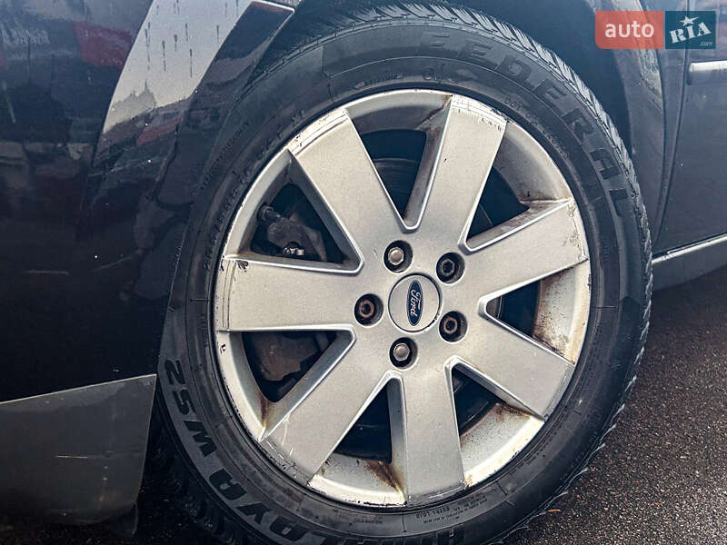 Седан Ford Mondeo 2003 в Киеве
