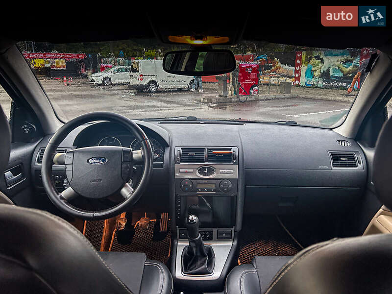 Седан Ford Mondeo 2003 в Киеве