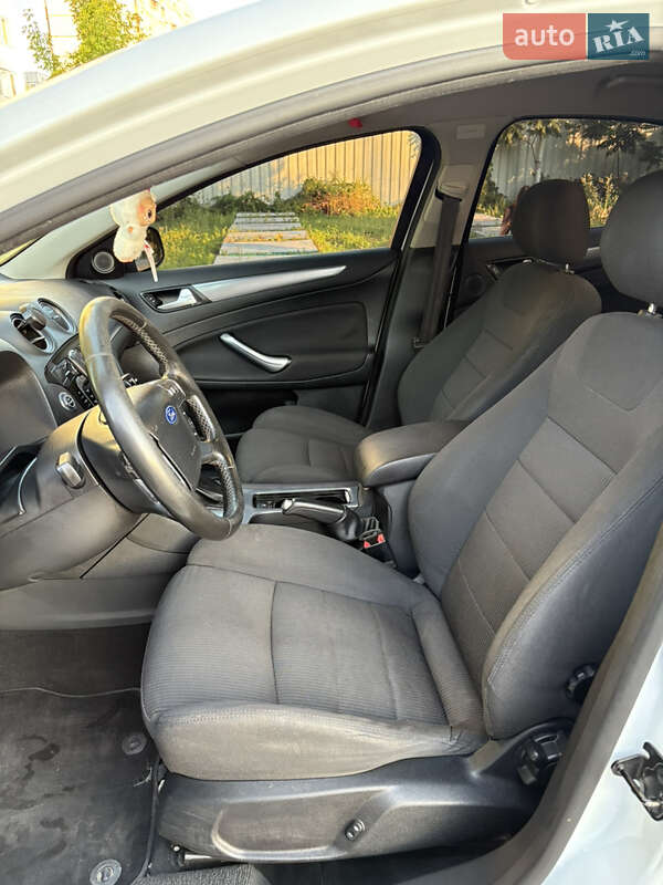Седан Ford Mondeo 2011 в Харькове
