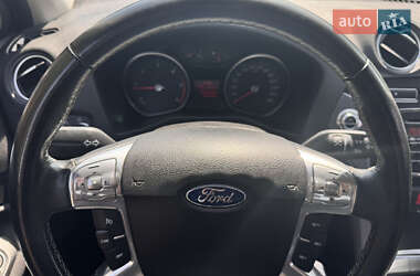 Седан Ford Mondeo 2011 в 