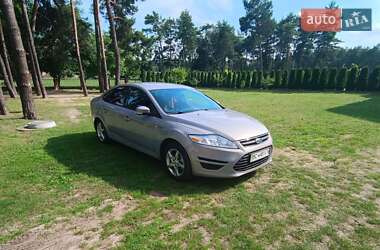 Седан Ford Mondeo 2010 в Новояворовске
