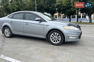 Седан Ford Mondeo 2012 в 
