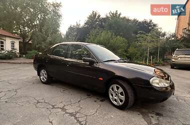 Лифтбек Ford Mondeo 1997 в 