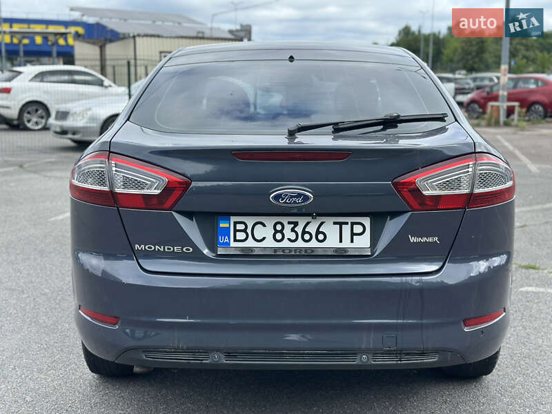 Лифтбек Ford Mondeo 2012 в Львове