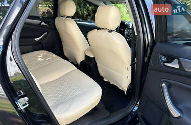 Седан Ford Mondeo 2013 в 