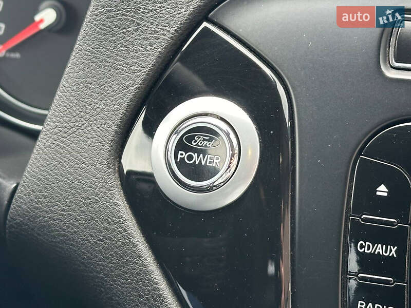 Седан Ford Mondeo 2012 в Днепре