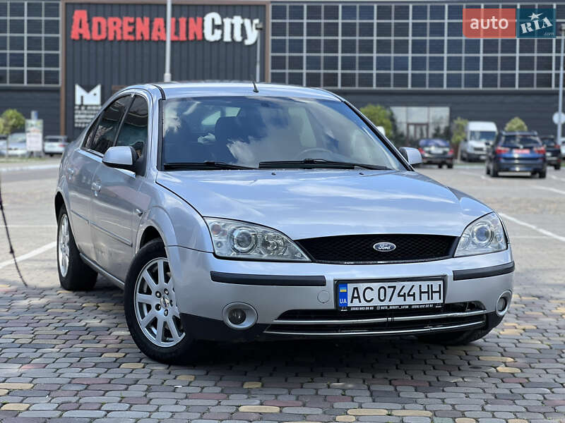 Лифтбек Ford Mondeo 2000 в Луцке