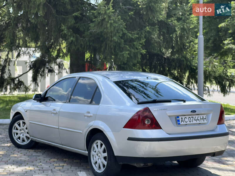 Лифтбек Ford Mondeo 2000 в Луцке