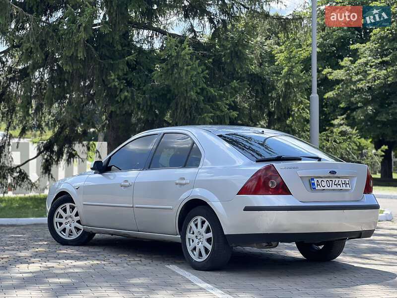 Ford Mondeo 2000