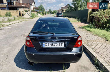 Лифтбек Ford Mondeo 2004 в 