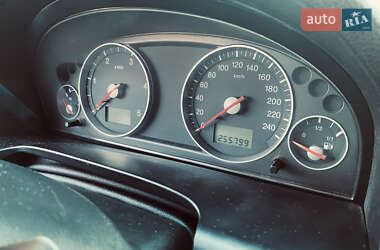 Лифтбек Ford Mondeo 2004 в 