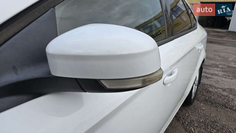 Седан Ford Mondeo 2012 в Чернигове