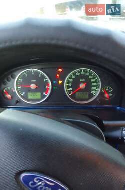 Седан Ford Mondeo 2002 в 