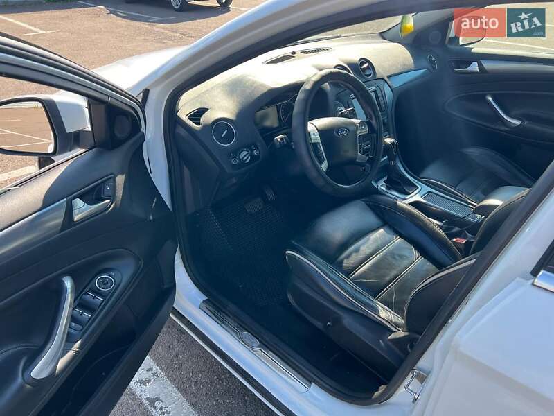 Универсал Ford Mondeo 2013 в Ровно фото 3 Универсал Ford Mondeo 2013 в Ровно