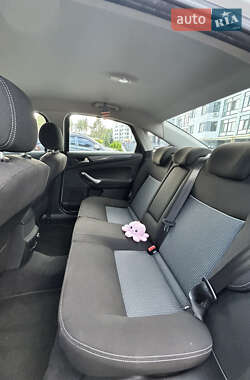 Седан Ford Mondeo 2012 в 