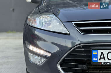 Лифтбек Ford Mondeo 2013 в 