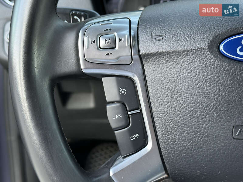Лифтбек Ford Mondeo 2013 в Киеве