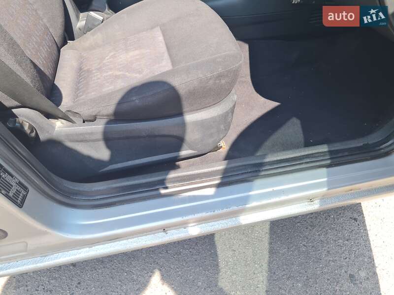 Лифтбек Ford Mondeo 2003 в Днепре