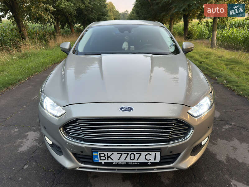 Лифтбек Ford Mondeo 2016 в Ровно