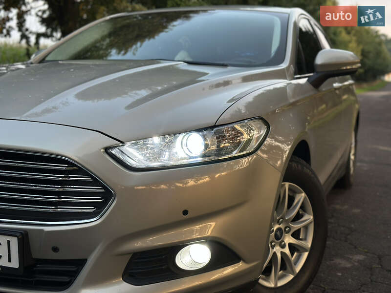 Лифтбек Ford Mondeo 2016 в Ровно