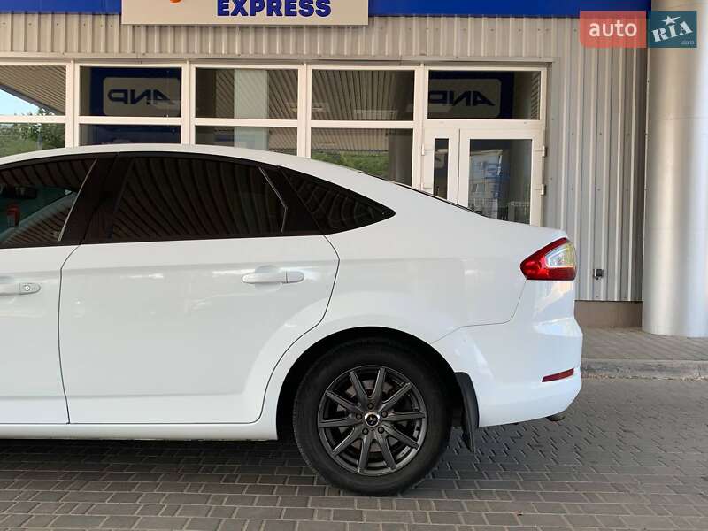 Седан Ford Mondeo 2013 в Николаеве