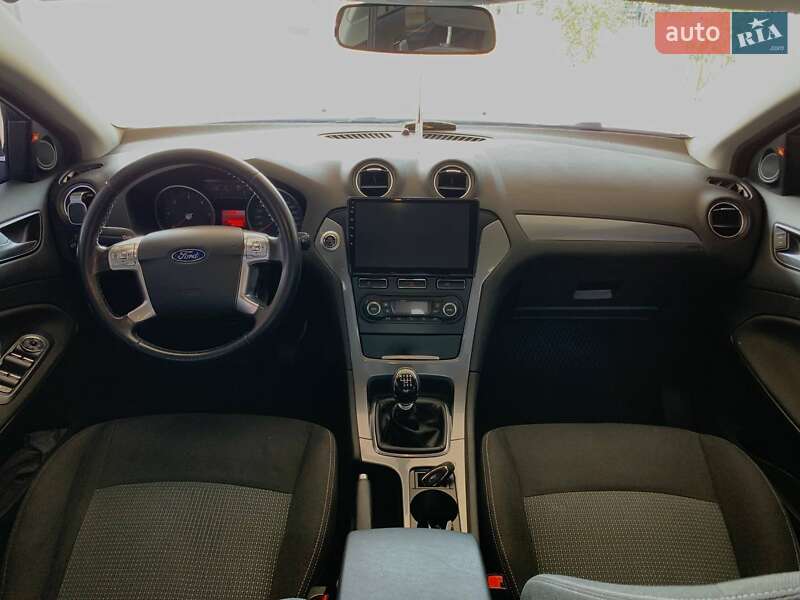 Седан Ford Mondeo 2013 в Николаеве
