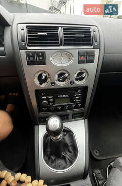 Седан Ford Mondeo 2001 в 