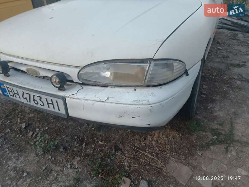 Седан Ford Mondeo 1993 в Одесі