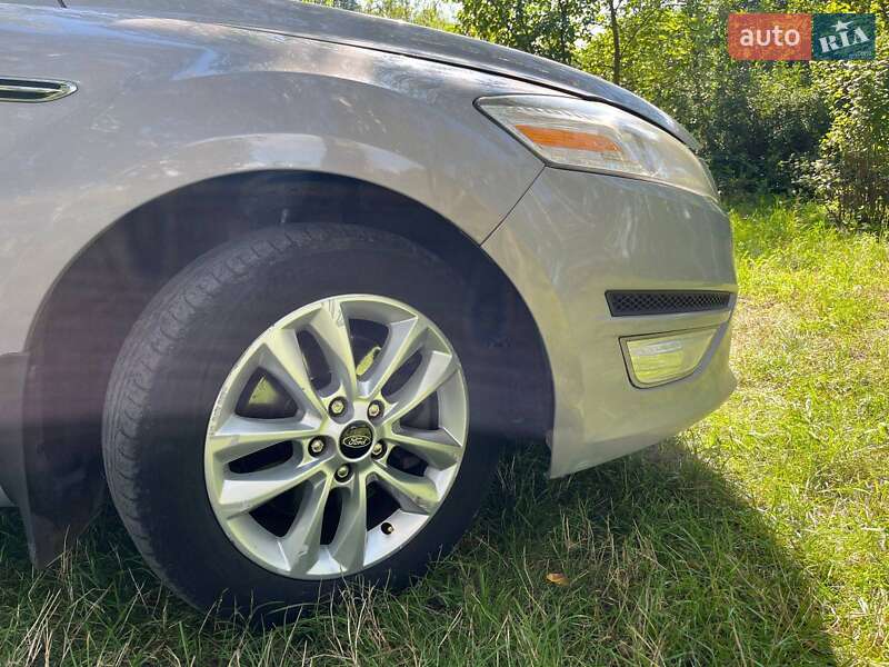 Седан Ford Mondeo 2010 в Киеве