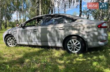 Седан Ford Mondeo 2010 в 