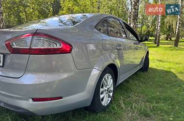 Седан Ford Mondeo 2010 в 
