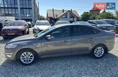 Седан Ford Mondeo 2012 в 