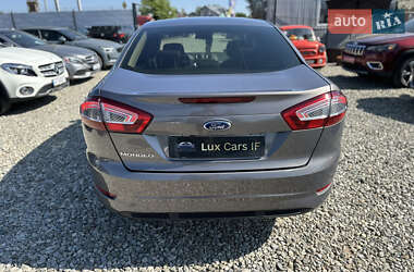 Седан Ford Mondeo 2012 в 