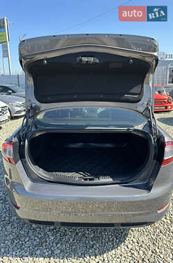 Седан Ford Mondeo 2012 в 