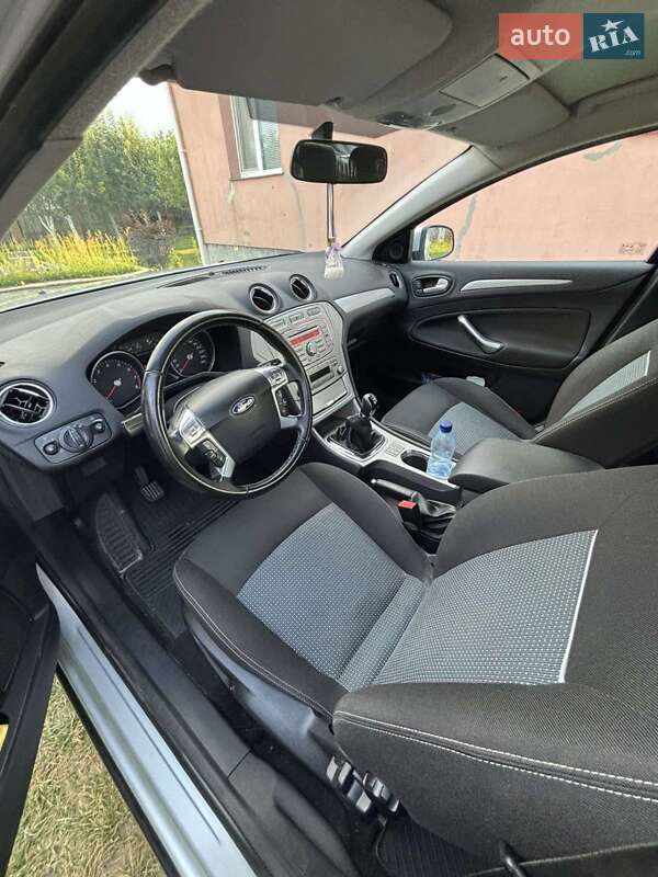Универсал Ford Mondeo 2010 в Ровно