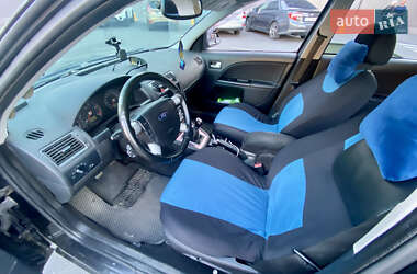 Ліфтбек Ford Mondeo 2004 в Києві