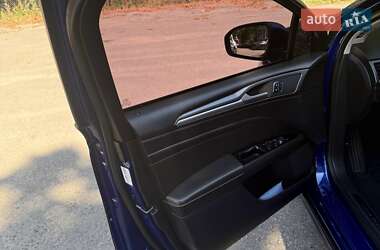 Лифтбек Ford Mondeo 2016 в 
