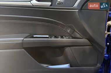 Лифтбек Ford Mondeo 2016 в 