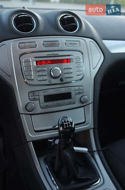 Лифтбек Ford Mondeo 2008 в 
