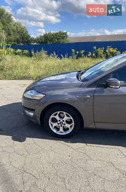 Седан Ford Mondeo 2011 в 