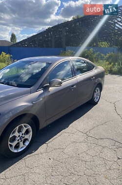 Седан Ford Mondeo 2011 в 