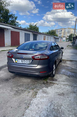 Седан Ford Mondeo 2011 в 