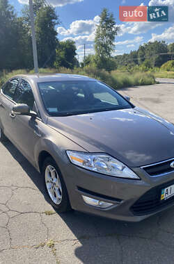 Седан Ford Mondeo 2011 в 