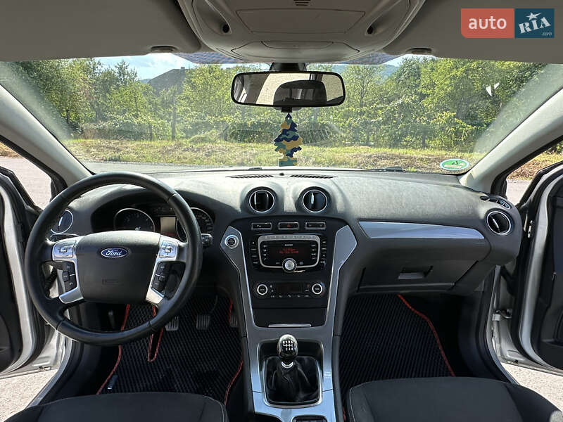 Универсал Ford Mondeo 2013 в Ужгороде