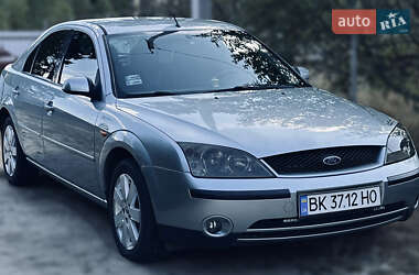 Седан Ford Mondeo 2002 в Рокитному
