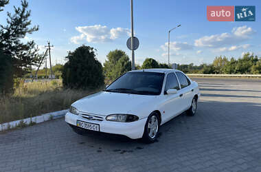 Лифтбек Ford Mondeo 1996 в Жовкве